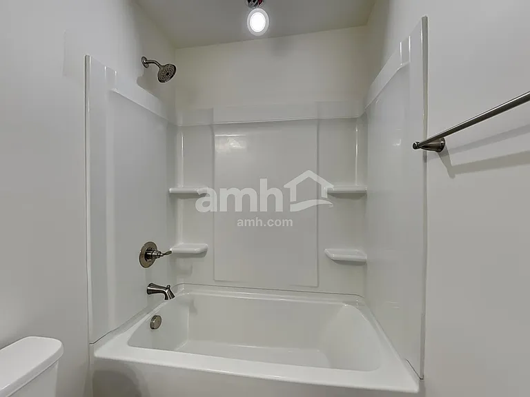 548 Larragan Dr — Photo 18