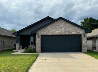 11541 SW 8th Cir, Yukon, OK 73099