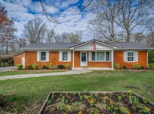 490 Camp Dr, Sparta, TN 38583