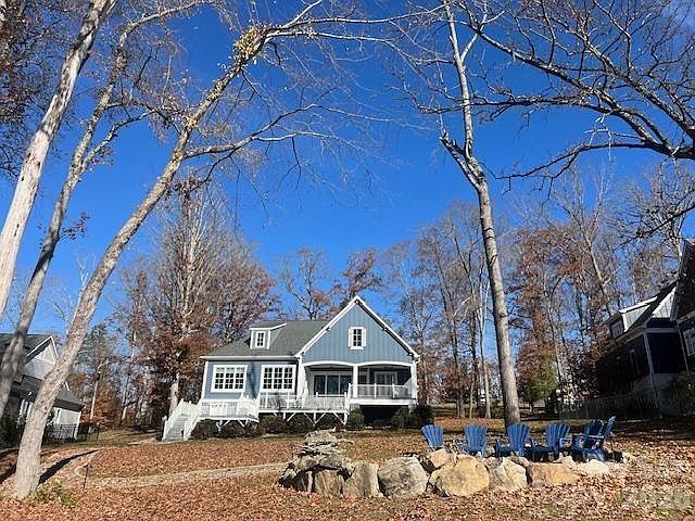 2nd image of 240 Seven Oaks Lndg