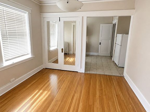 3rd image of 3301 Dewey Ave APT 9