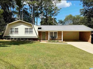307 Seminole Dr, Anniston, AL 36206