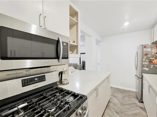 3021 Avenue Z image 9 of 14