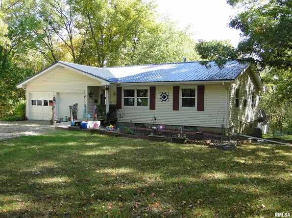 9091 N 1500th Rd, Macomb, IL 61455