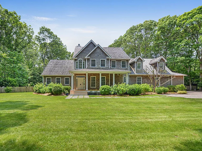 340 Wainscott Harbor Rd — Photo 1
