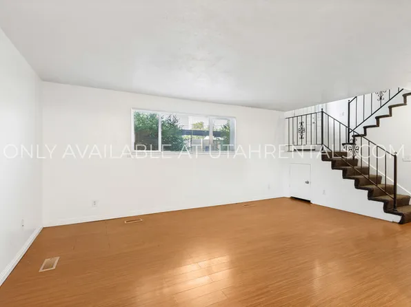 234 W Foxbridge Dr, Midvale, UT 84047