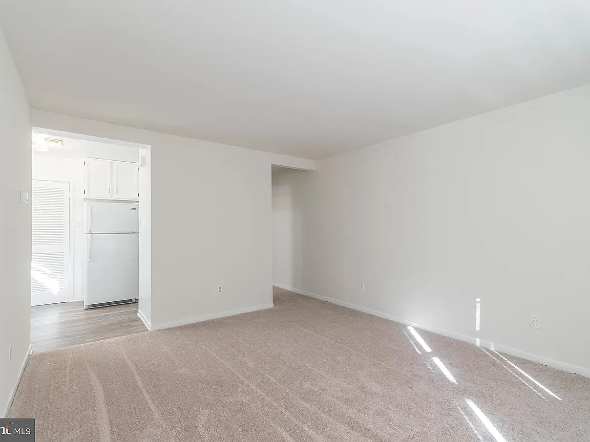 428 Harmon Rd — Photo 3