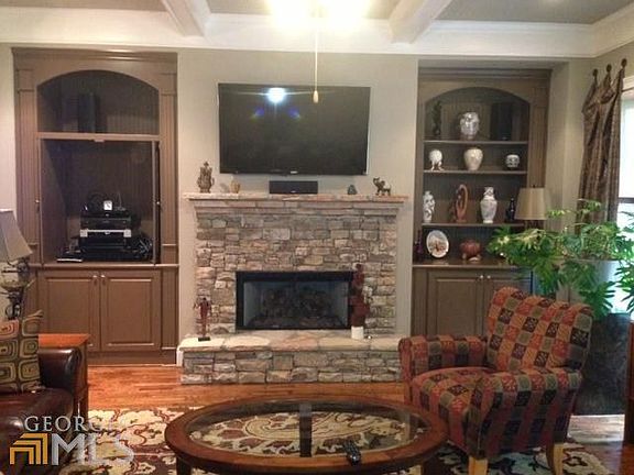 2nd image of 1618 Legrand Cir
