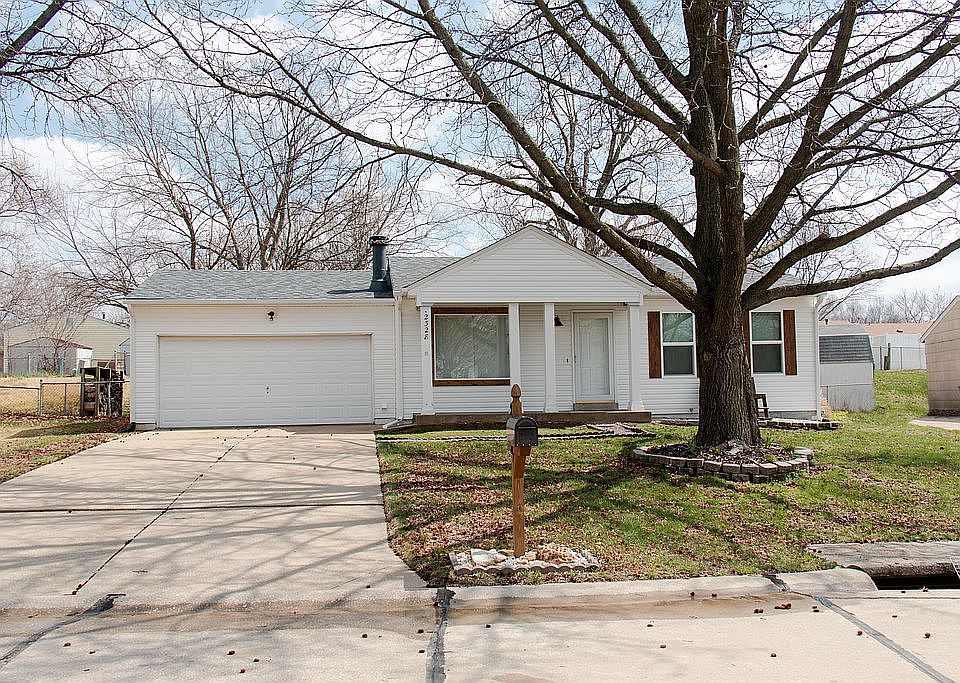 1st image of 2328 Laredo Dr