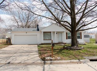 2328 Laredo Dr, O'Fallon, MO 63368