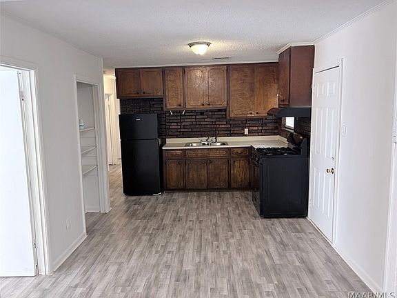 4th image of 230 Longbrook Dr