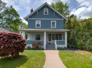40 Franklin Pl, Morris Plains, NJ 07950