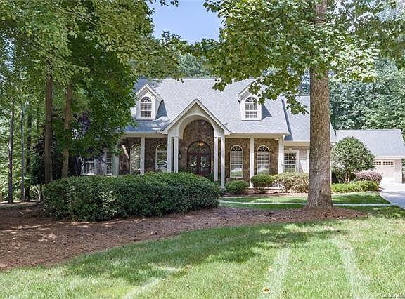 4th image of 2306 Bluestone Ct