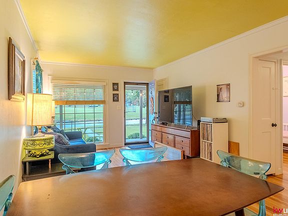 5th image of 3805 D St
