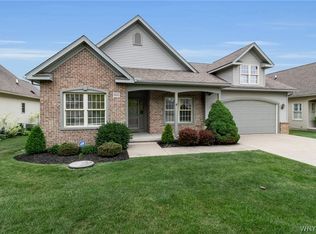 6843 Lock Haven Dr, Lockport, NY 14094