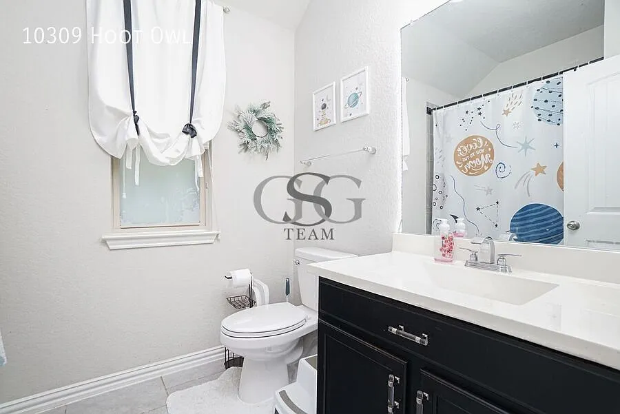 3 Bedrooms 2 Baths — Photo 3