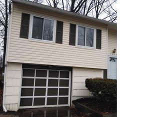 2890 Williamsburg St NW, Warren, OH