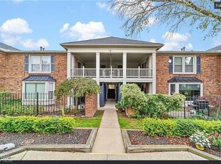2108 Glouchester Dr, Lyndhurst, OH