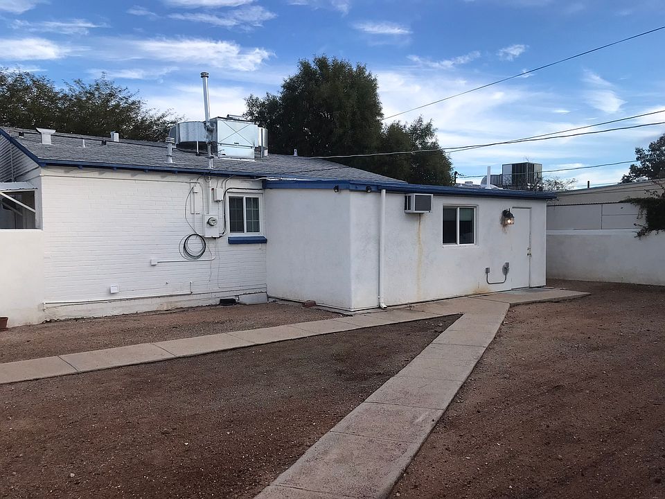 1st image of 2802 E Linden St #2