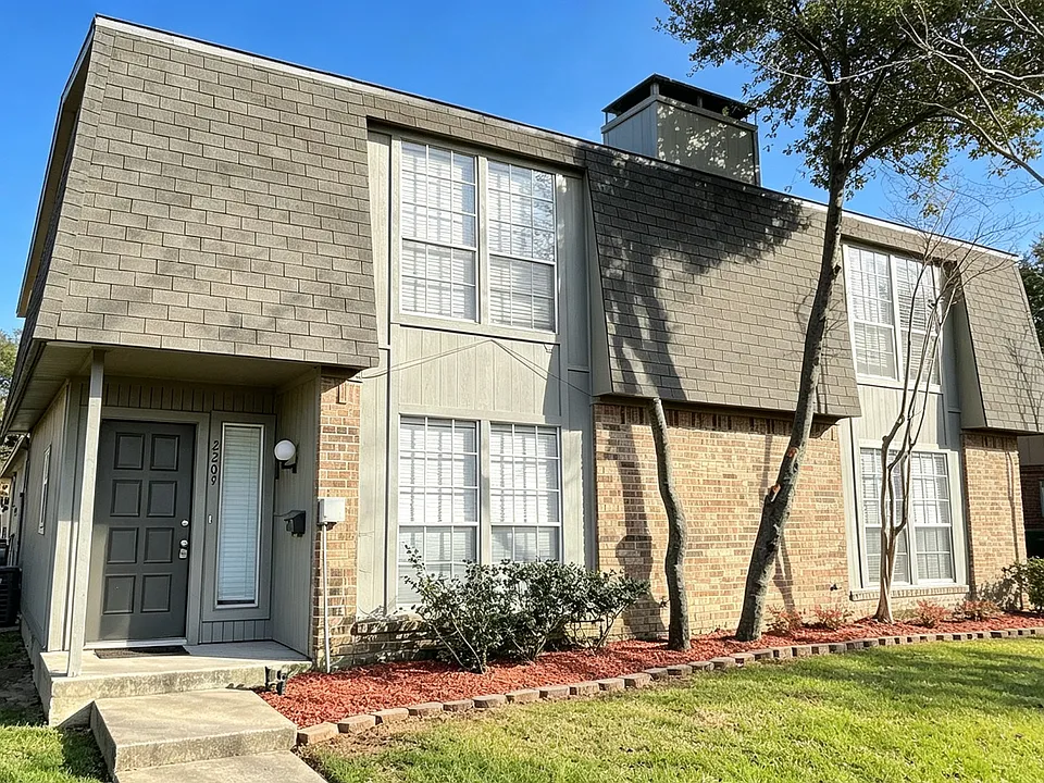 2209 Chase Ct