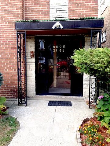 1st image of 2240 N Lavergne Ave #1
