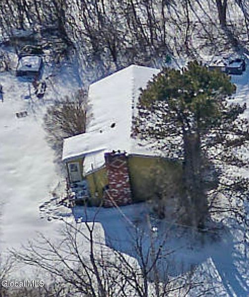 4th image of 1027 Township Road