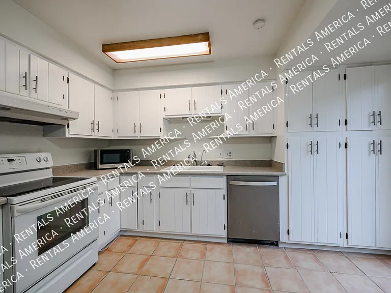 6626 N Majorca Ln W — Photo 15