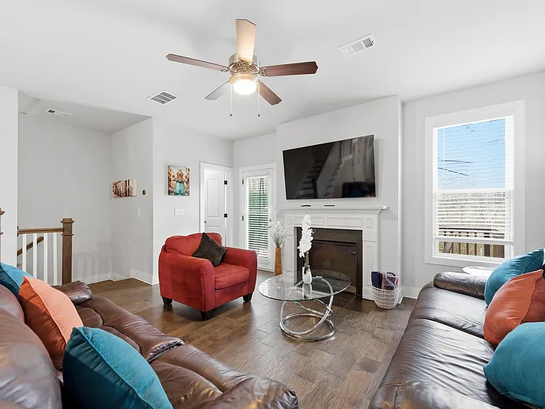 4762 Sampson Ct — Photo 31