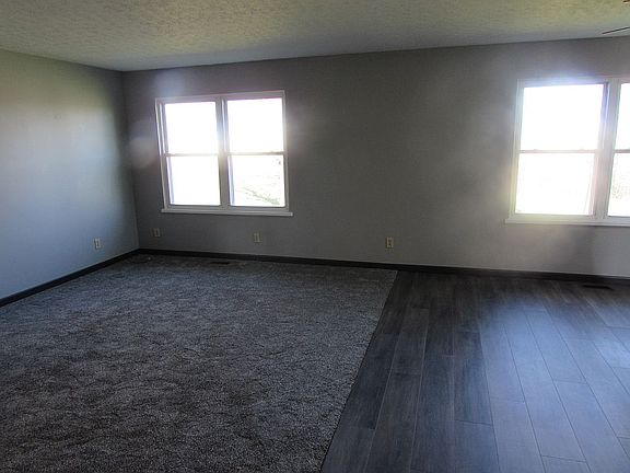 4th image of 132 Climer Ln