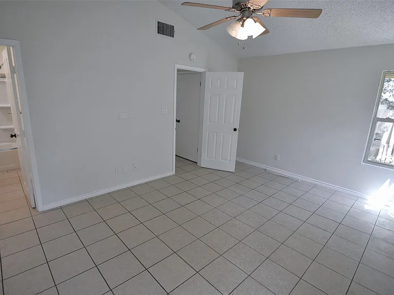 8809 Piney Point Dr #B — Photo 9