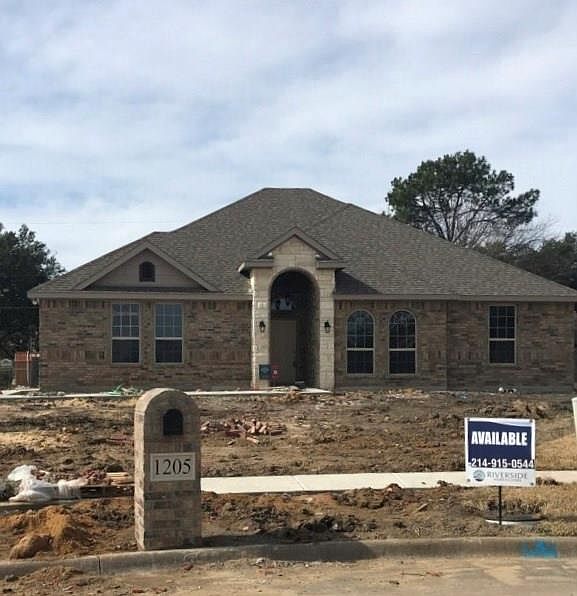 2nd image of 1205 Royse Ridge Rd