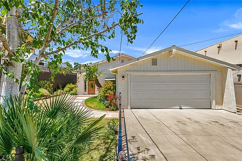 221 Acacia Ln Photo 1
