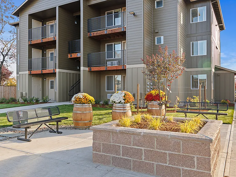 Norton Landing Apartments — Photo 15