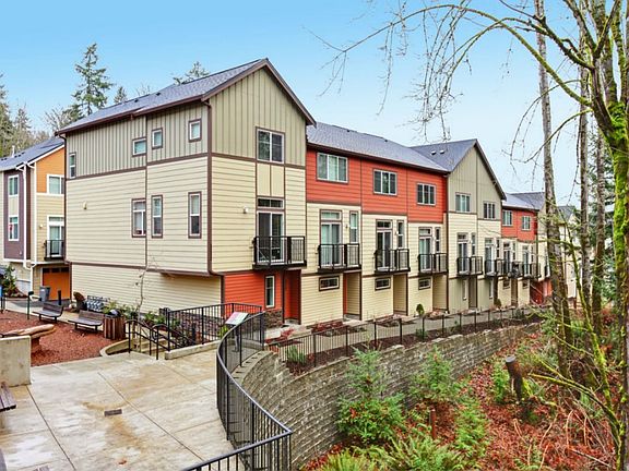 4th image of 2119 NW Moraine Pl