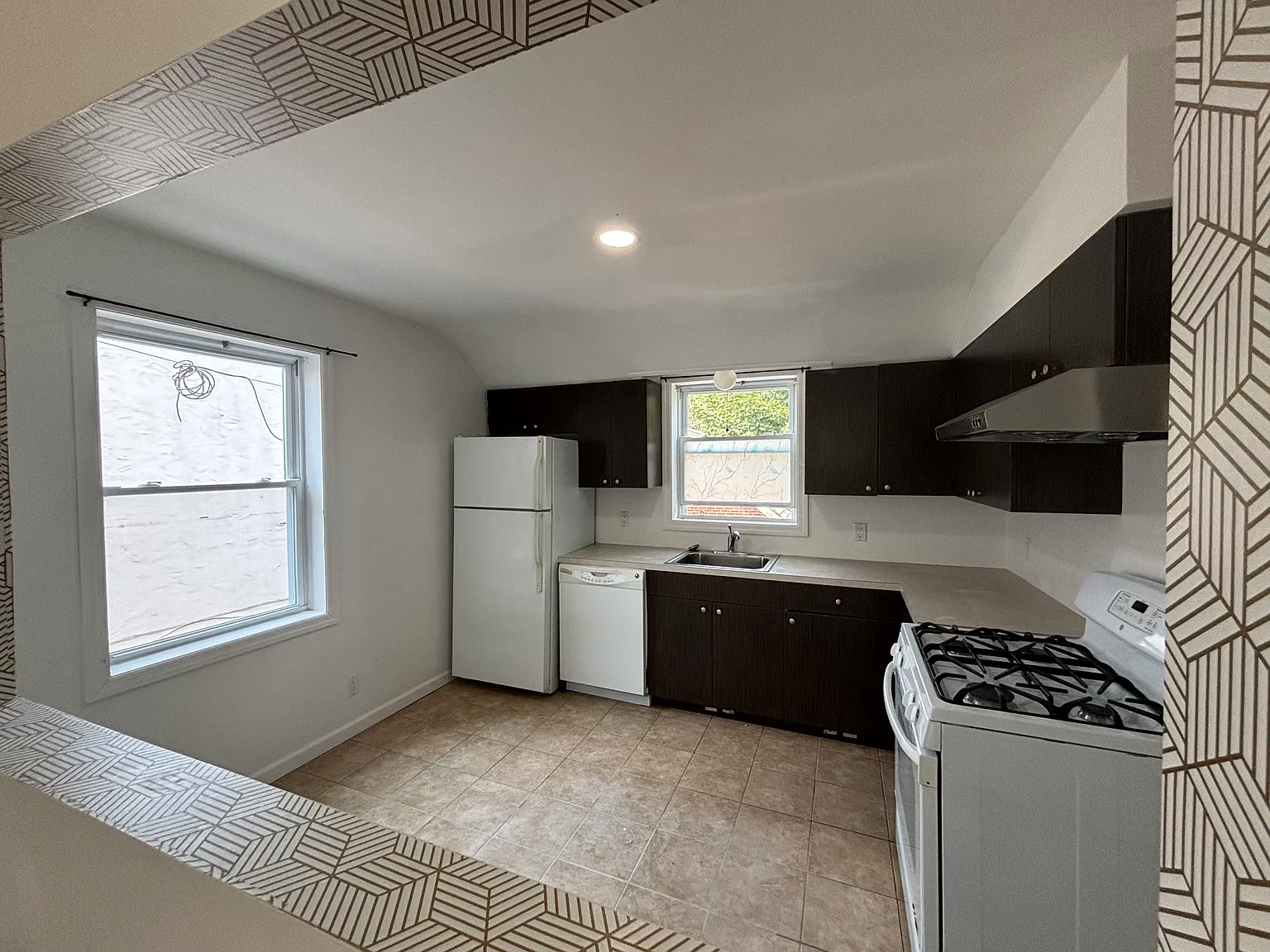 685A Walt Whitman Rd, Melville — Photo 1