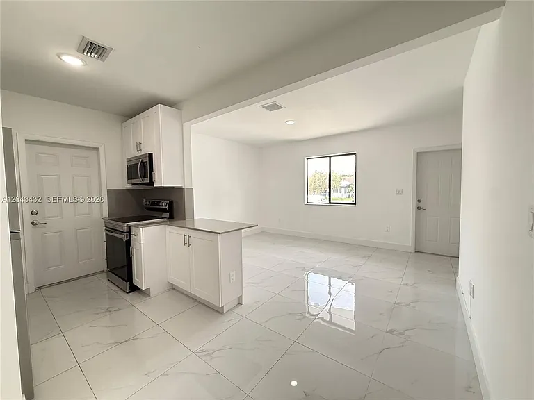 450 Beacom Blvd #A — Photo 4