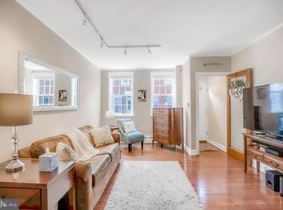 1045 Mercy St, Philadelphia, PA 19148