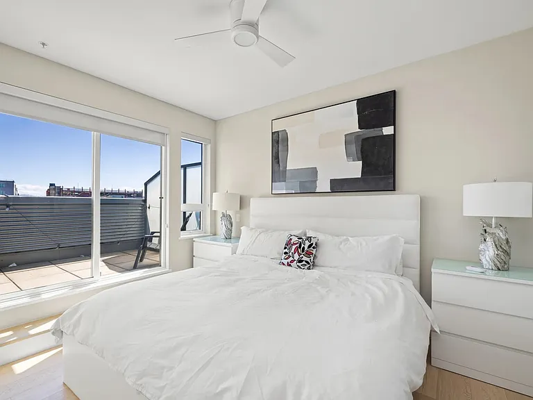595 Pandora Ave #405 — Photo 7