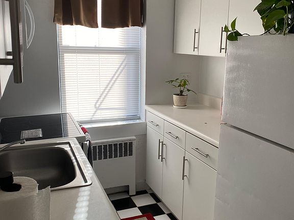 2nd image of 2024 Seagirt Blvd #2D