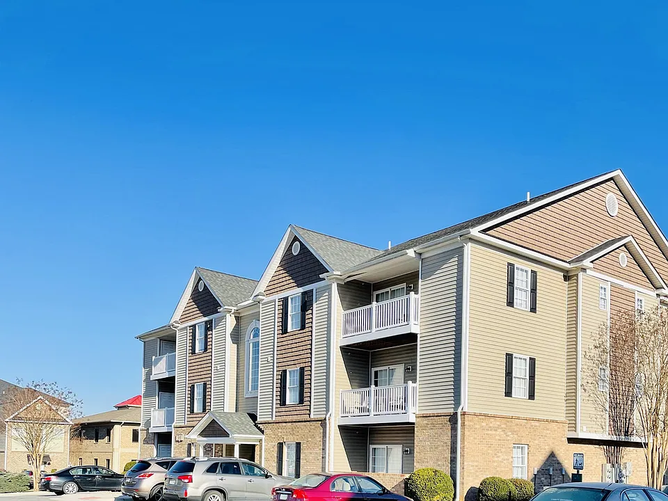 301 Rotunda St #101