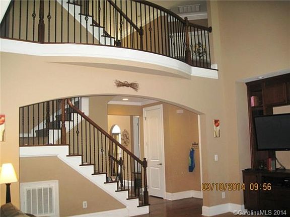 4th image of 1373 Shinnecock Ln