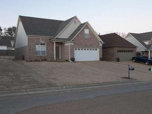 1st image of 185 Magnolia Garden Dr