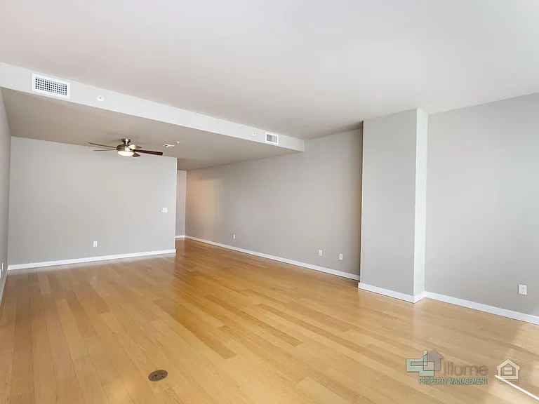 1920 SW River Dr #202 — Photo 31