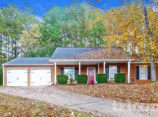 620 Bluff Dr, Woodstock, GA