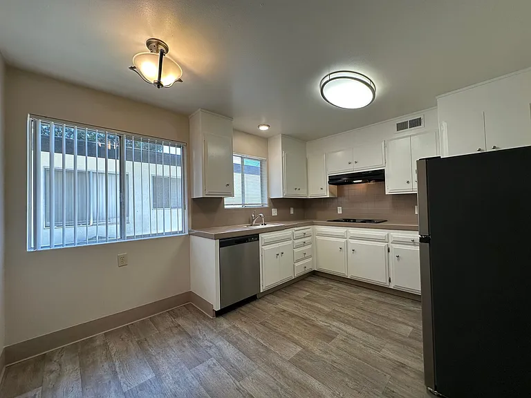 Riverdale Apartment Homes - Built Spacious, Beautiful Inside and Out! — Photo 10