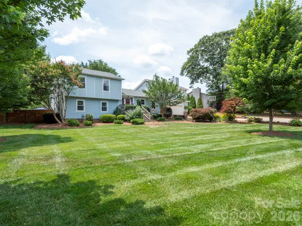 1641 Brook Dr, Fort Mill, SC 29708