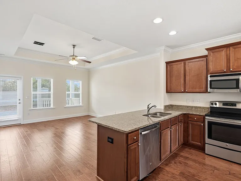 4805 Stellata Ln — Photo 5