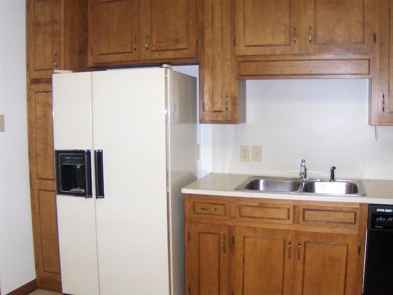 2nd image of 1354 Radio Rd