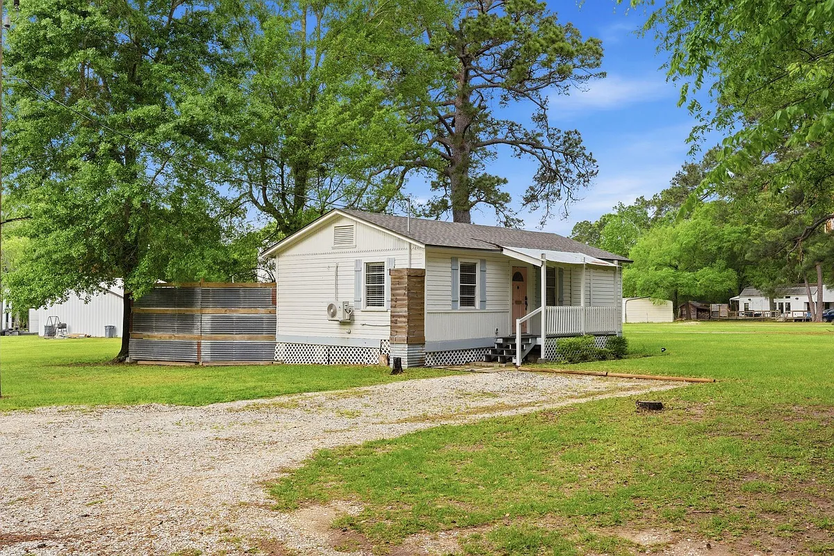 Building Photo - 11757 Calvary Rd