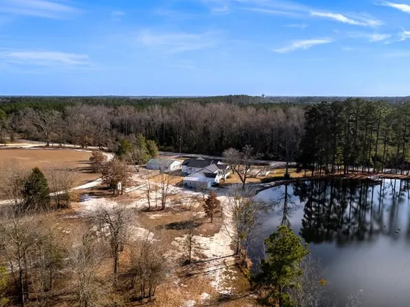 1926 Lake Elliott Rd, Cassatt, SC 29032